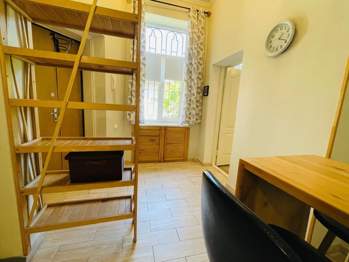 Apartment близько до театру та головної площі *
